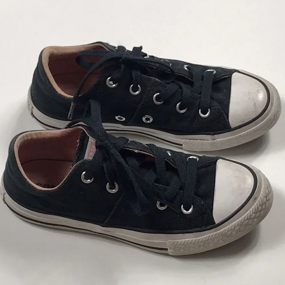 Converse Chuck Taylor All Madison Low Top Girl Shoes Size 1